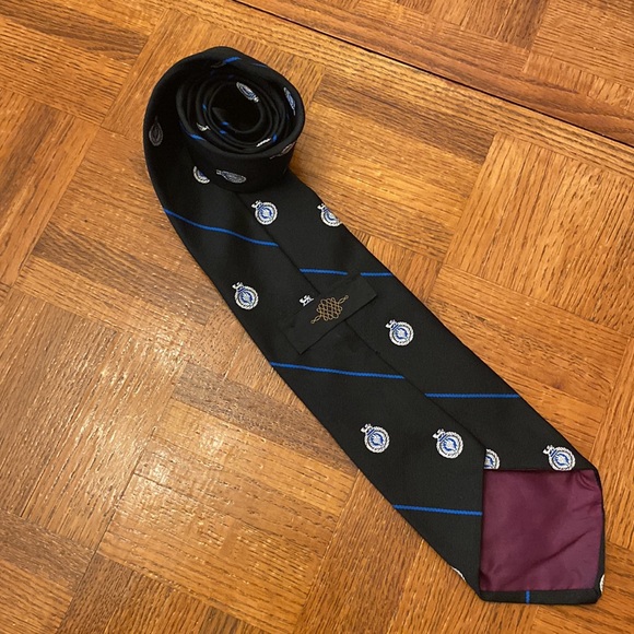 🎁 Vintage TOWNCRAFT for JC PENNEY’S men’s royal crest tie - Picture 4 of 8